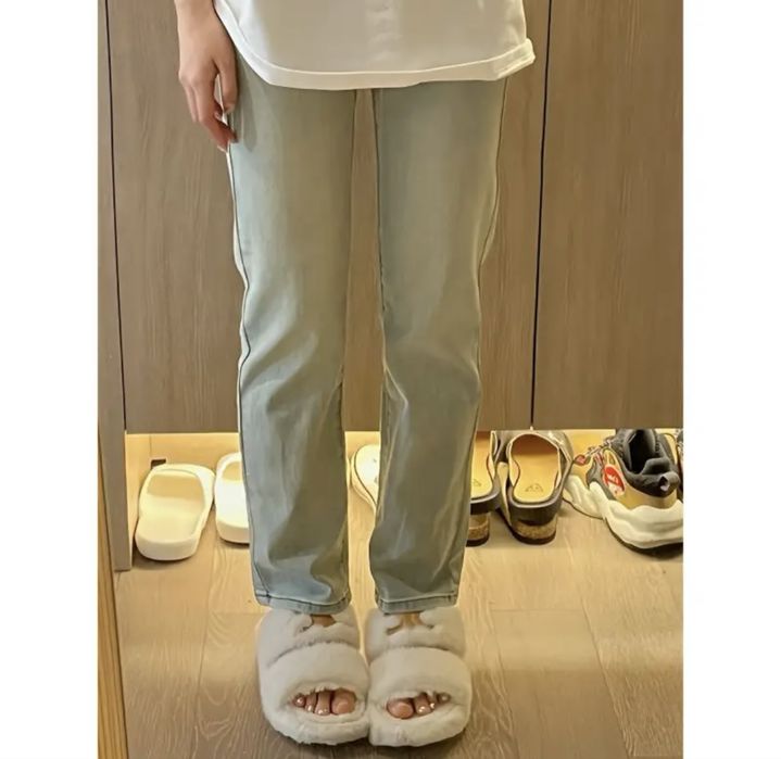 Женские джинсы.