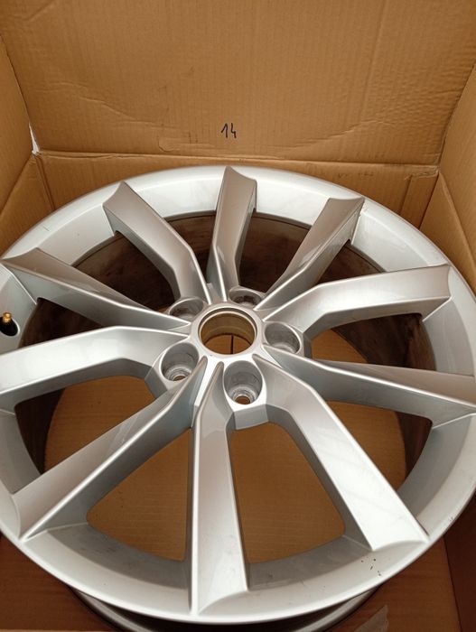 1 janta R18 Skoda superb 3 B8 3v0 601 025 ag