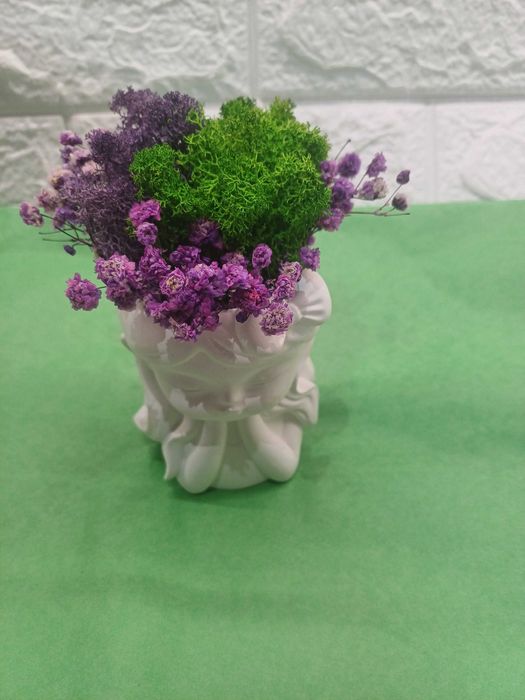 Подаръци за осми март