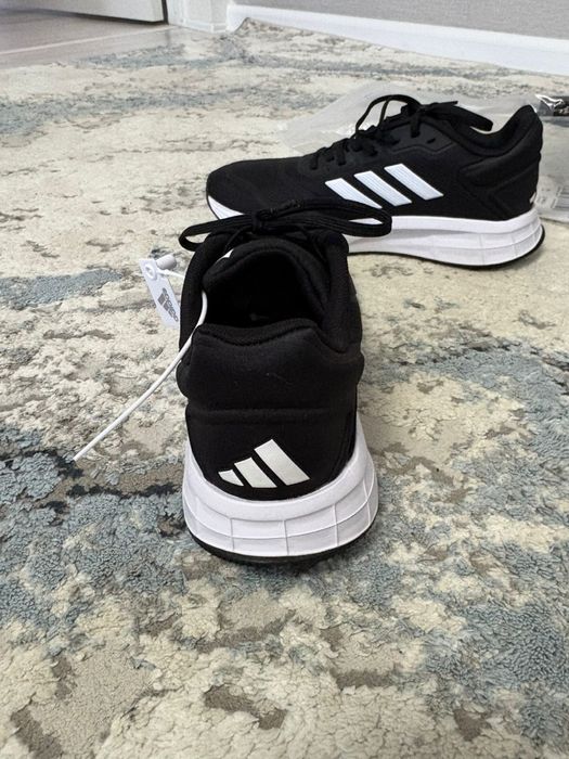 Продам кросовки адидас