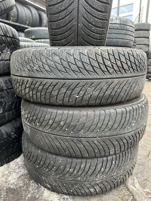 Set anvelope de iarna 225/60/18Michelin