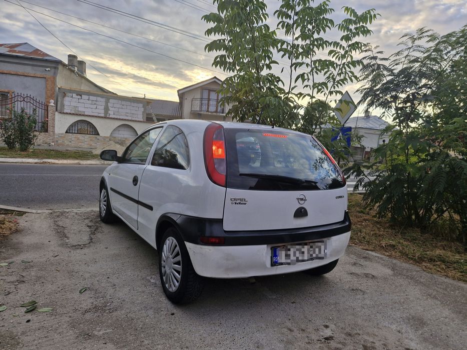 Vand Opel Corsa 2002 Benzina