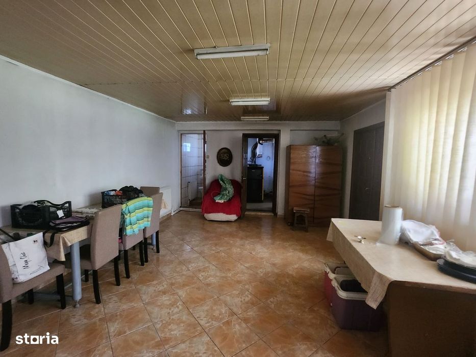Casa in Dumbrava la E85 plus Spatiu Comercial