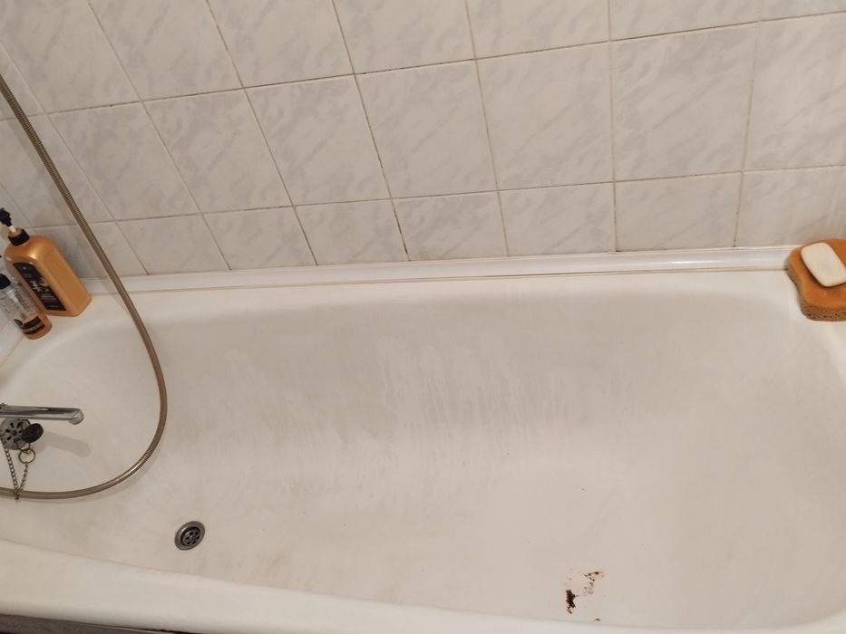 Ванна чугунная .