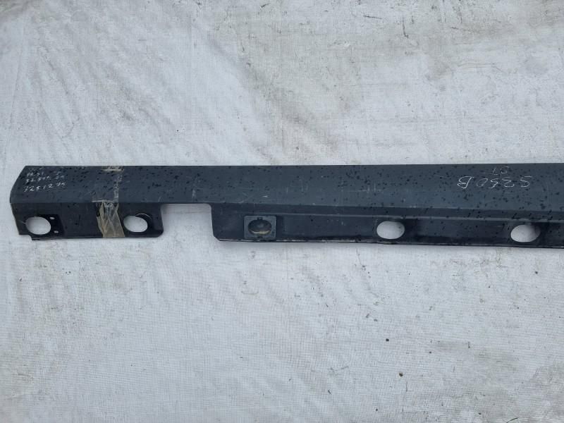 Prag stanga Mercedes S-Class W221 a2216900340
