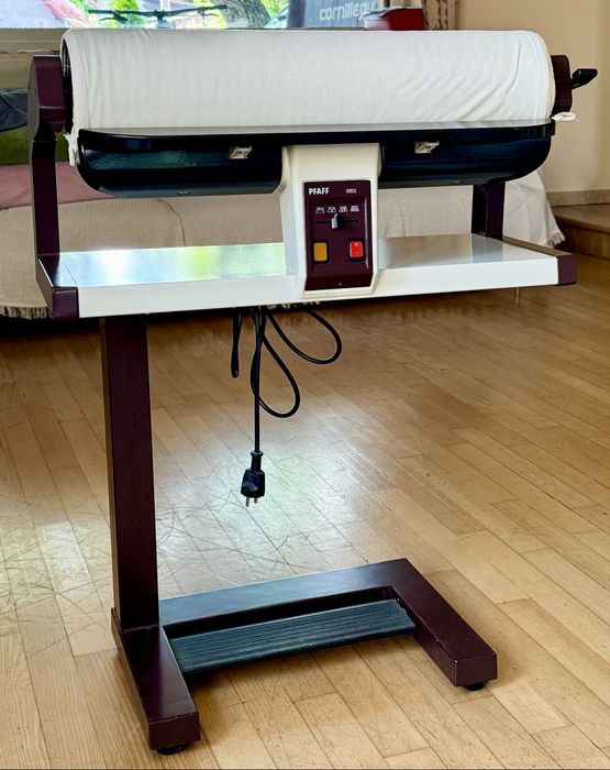 Calandru de călcat PFAFF Typ 652 Germania, stare perfectă funcționare, 1800W