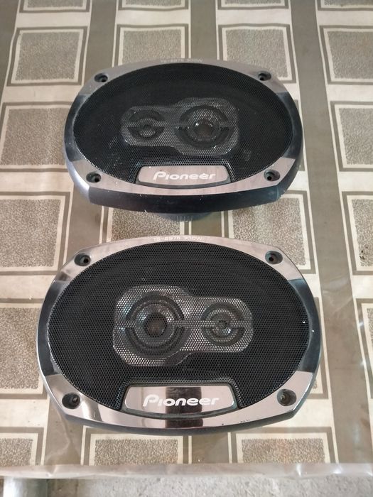 Динамики в автомомобиль