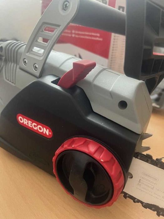 Самозаточващ се електрически верижен трион Oregon CS1500