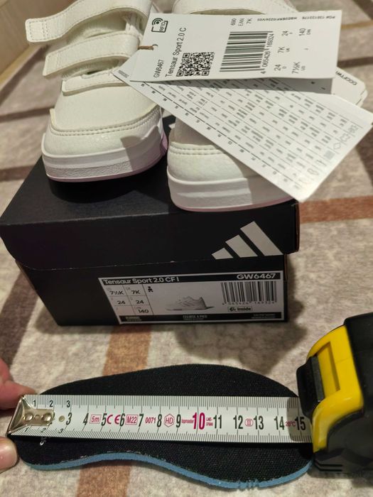 Маратонки Adidas за момиче номер 24