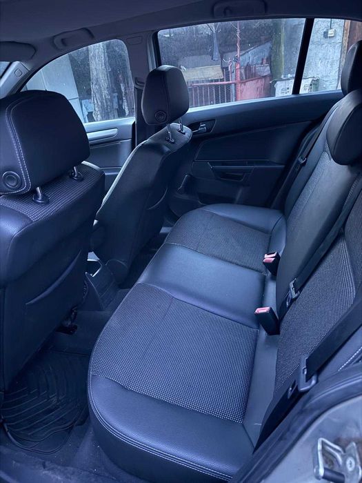 Opel Astra 2007 GPL, 193.000 km, butelie nouă 2025, stare bună