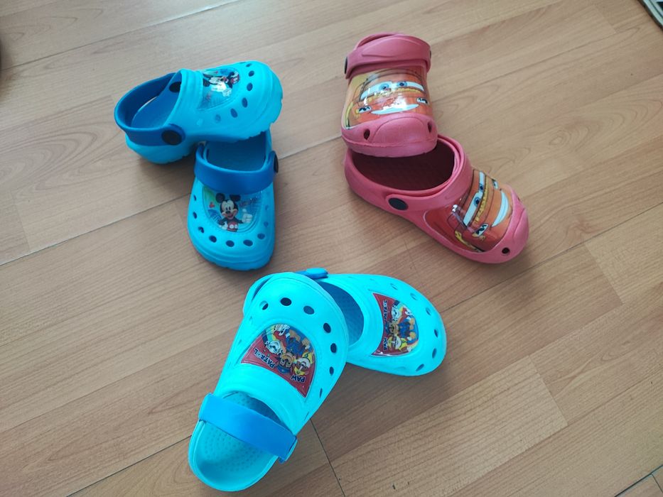 Детски сандали и чехли различни размери