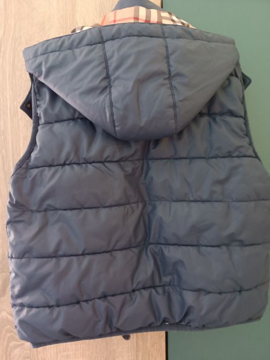 Детски елек с качулка