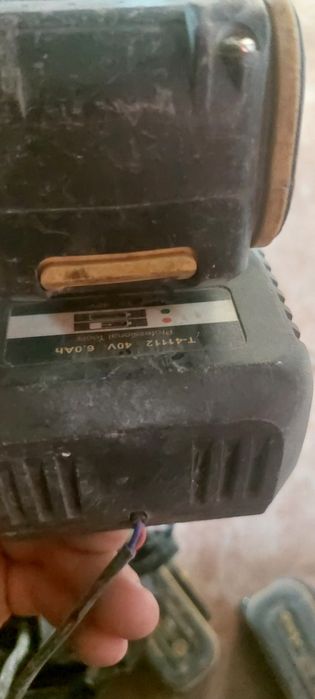 Аккумуляторы с зарядкой лежат в ненадобности