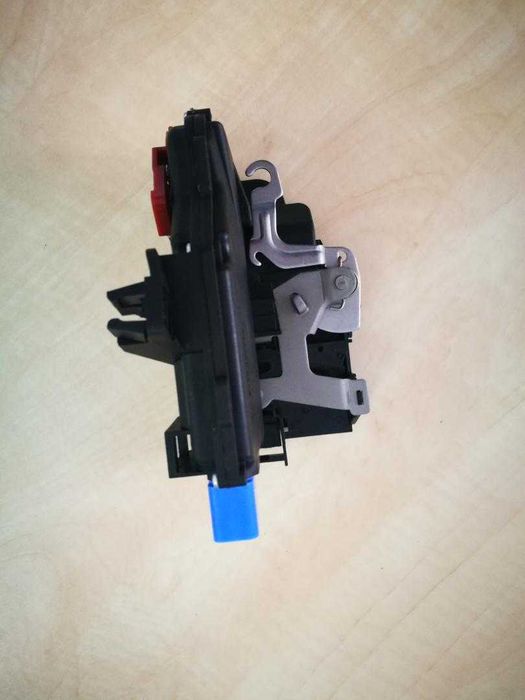 Broasca Usa Stanga Spate Incuietoare Leon Toledo Octavia Golf Passat