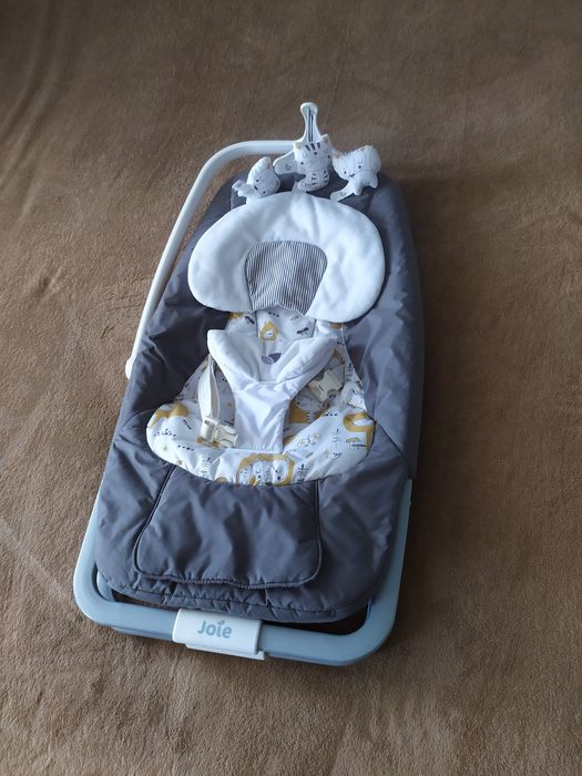 Шезлонг joie в отличном состоянии