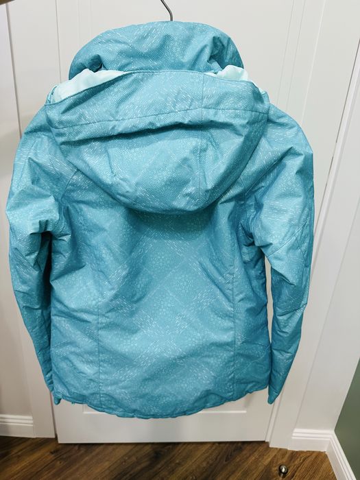 Продам куртки жен.