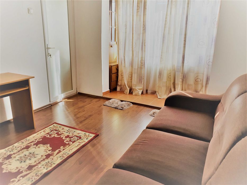 Inchiriez garsoniera zona Lipovei