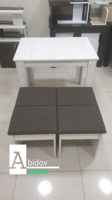 Стол и 4 мягкие табуретки по низкой цене от производителя.