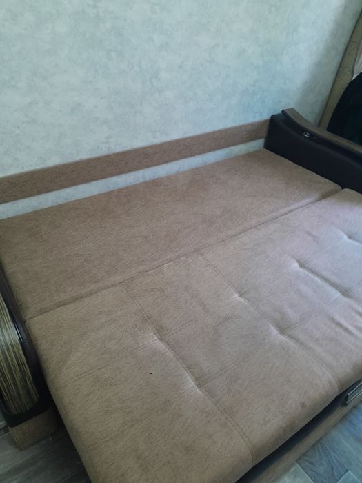 Продам диван хороший