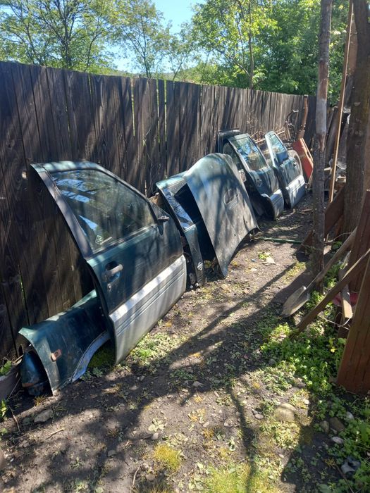 Vând piese Nisan terano 27