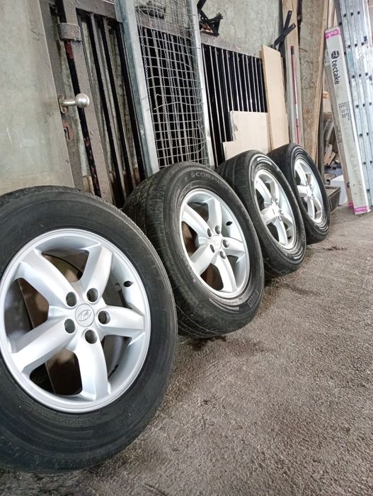 Хюндай оригинални джанти със летни  гуми 235/65/17 7J ET41 5x115 цо67