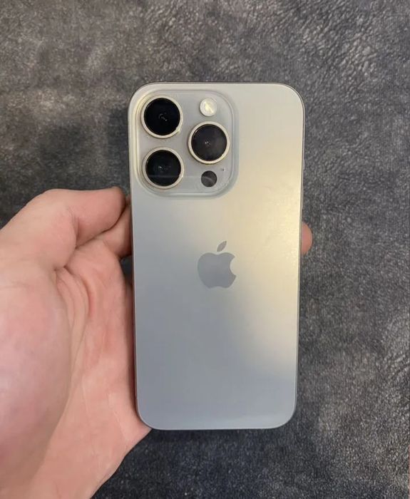 Iphone 15 pro      .