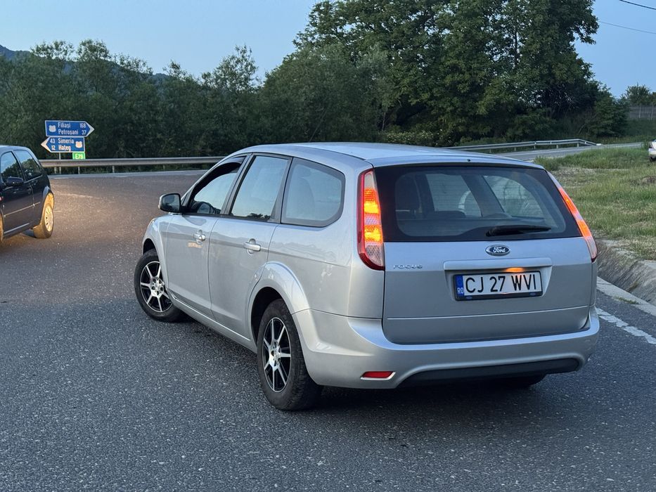 FORD Focus 2011 — imagine 4