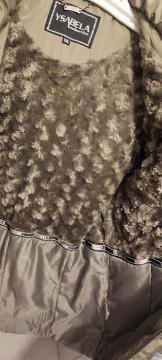 Jacheta dama de fâș îmblănită ,cu gluga detașabilă