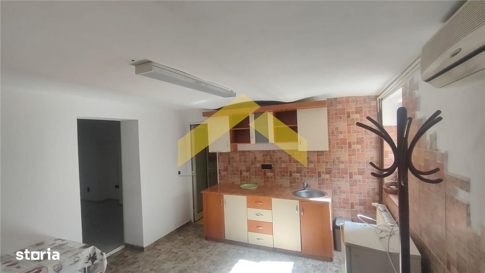 Apartament cu 4 camere de inchiriat zona Podgoria