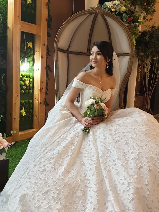 Свадебное платье А-силуэта