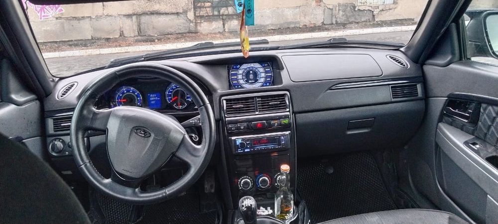 Продам Приору 2014 год