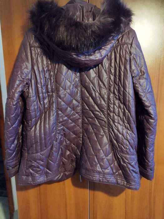 Почти ново зимно дамско яке