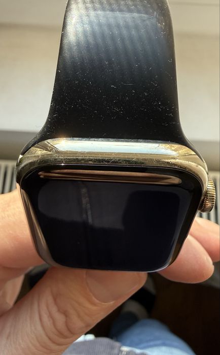 Apple Watch 7, GPS, Cellular, 45 mm, carcasa gold stainless steel