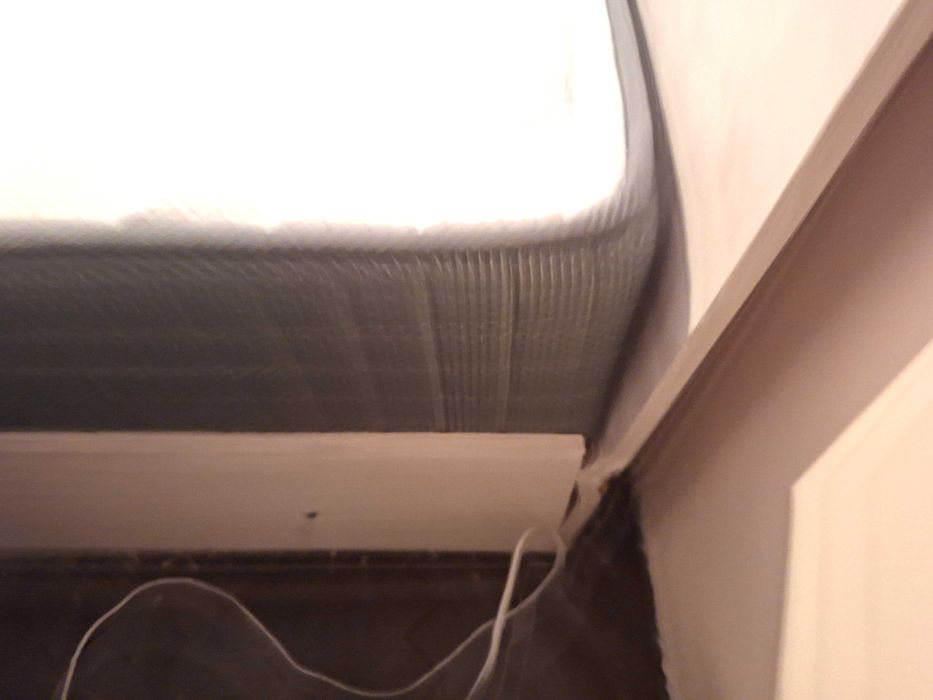 Продавам матрак + рамка