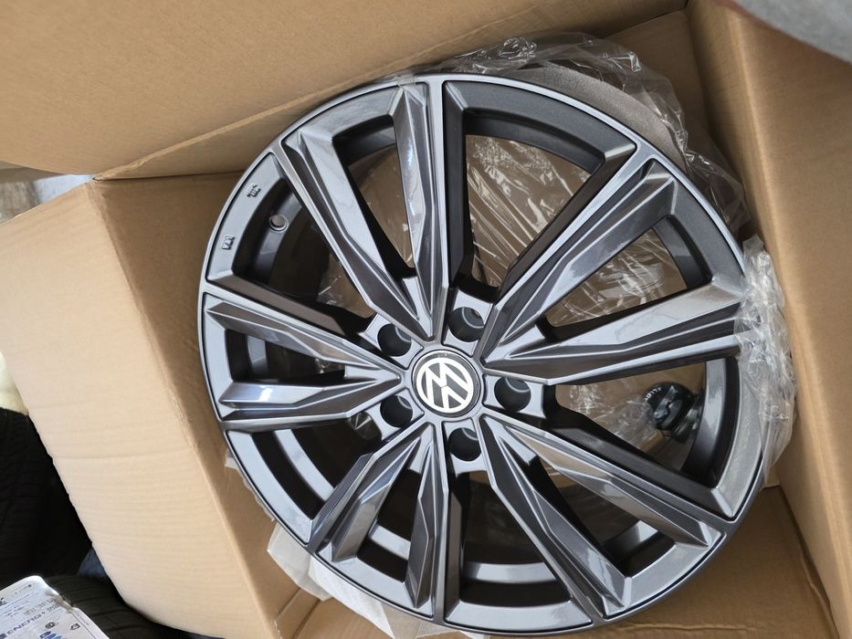 Jante de aliaj pentru vw pe 17 marca silver line model  Akron