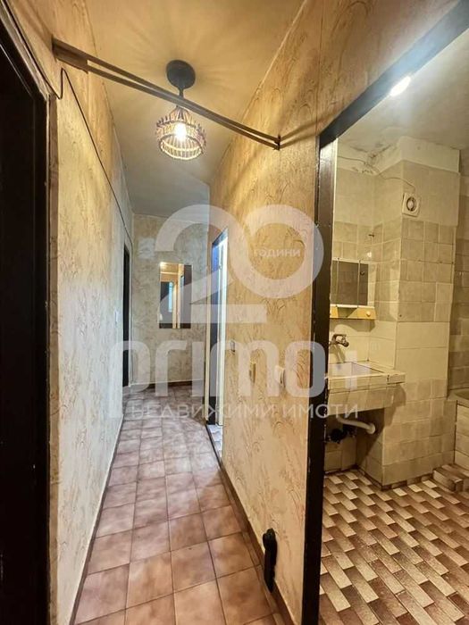 Продава се Тристаен апартамент в Велико Търново, Център - 71 кв.м за 1057 €/кв.м - Снимка #8
