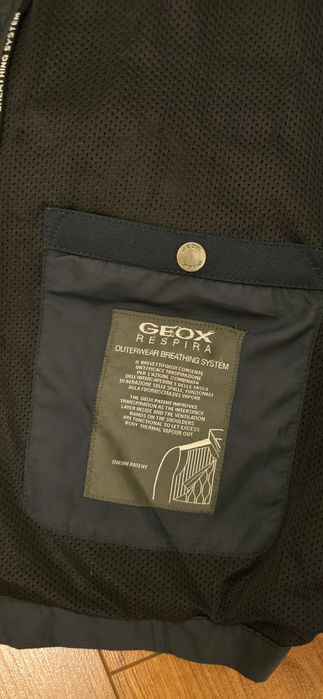 Geaca impermeabila sacou GEOX si Zara