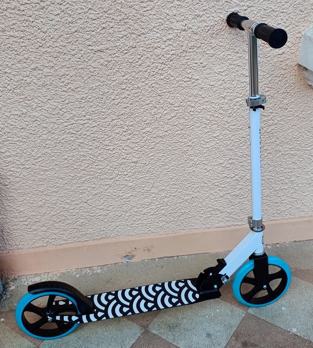 Trotineta/ pliabilă/ 100kg/ Aluminiu/ Roti 200mm/ Freestyle/copii/ NOU