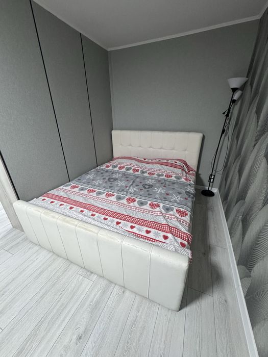 Продается кровать двухспальная
