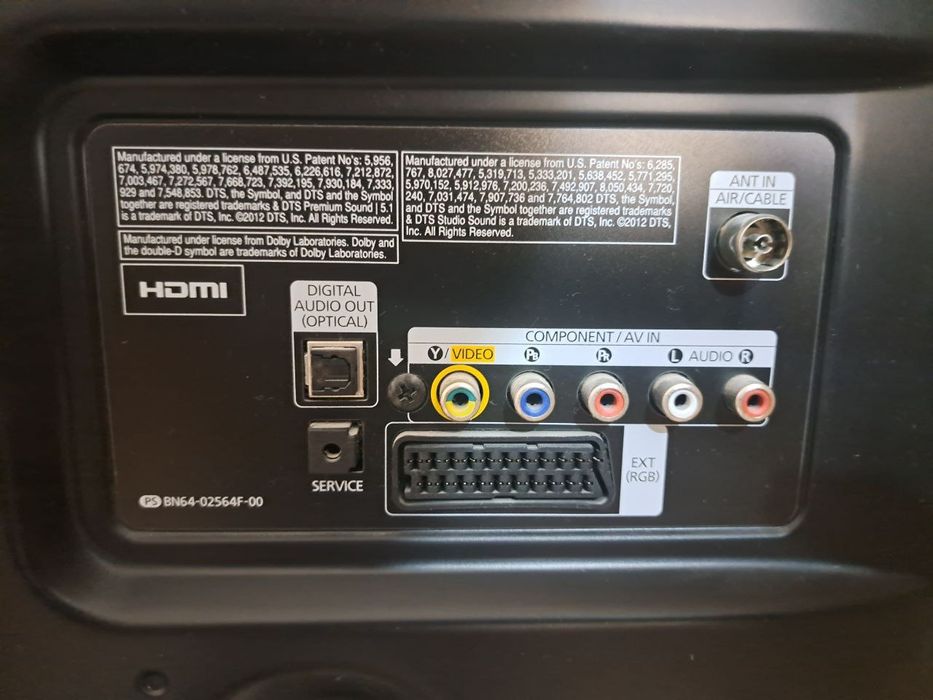 Продаю телевизор на запчасти