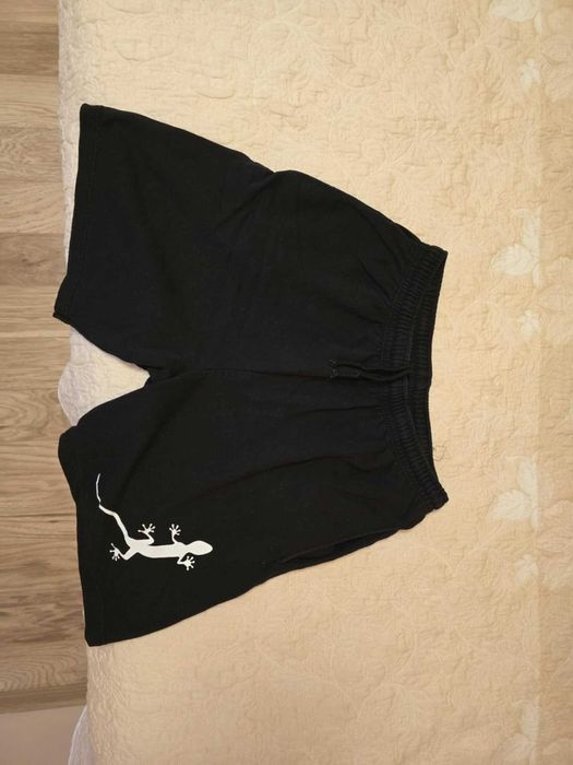 Комплект къси гащи и тениска на Ауди