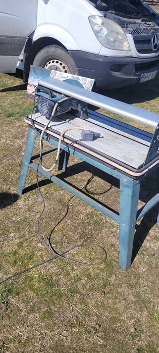 Mașină de tăiat marmură, gresie,pavaje,țiglă cu apă