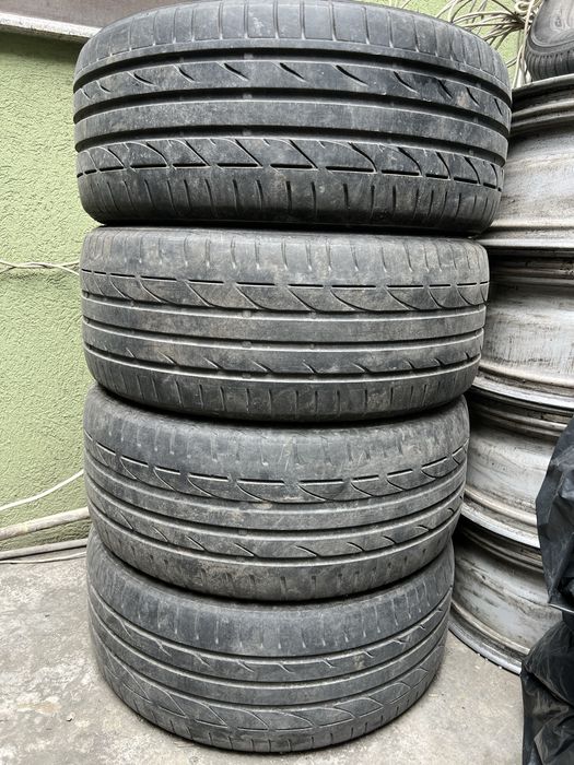225/40/18 Bridgestone Anvelope vara