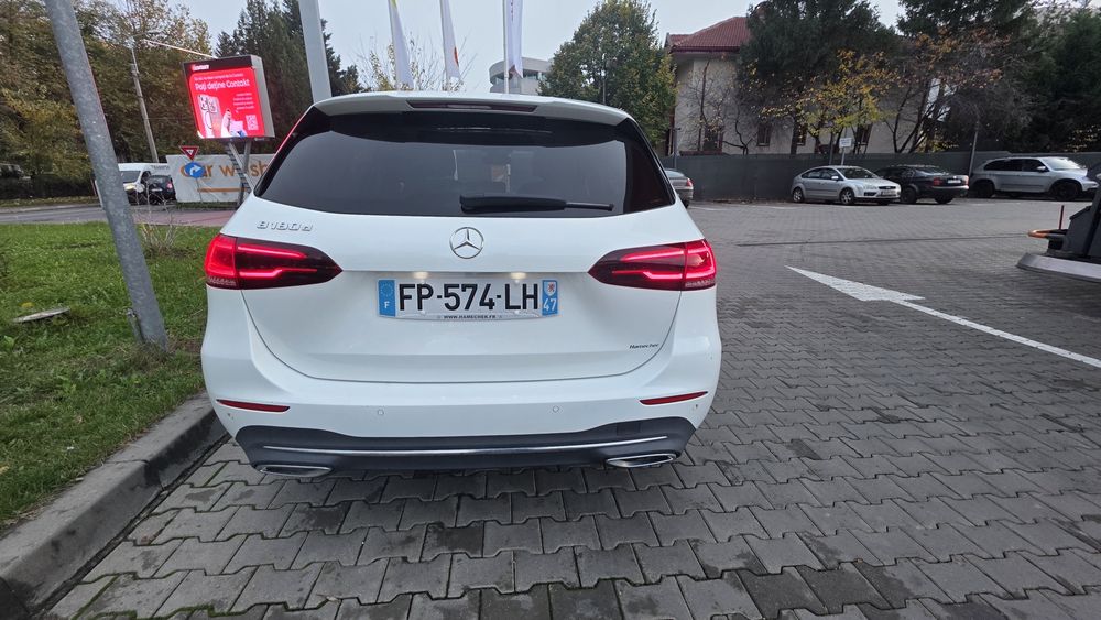 Mercedes-Benz B 180 D Panoramic