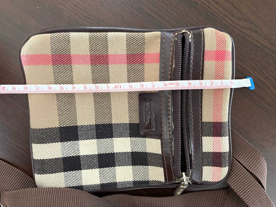Burberry чантичка за през рамо
