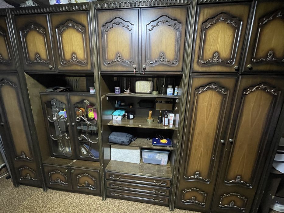 Продается шкаф в гостиную