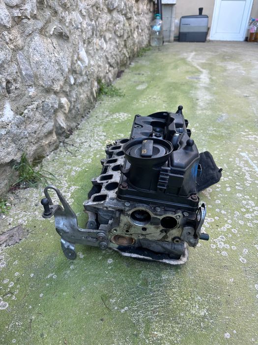 Глава/блок/преден мост/акутоатор/бутало/биела VW  tiguan