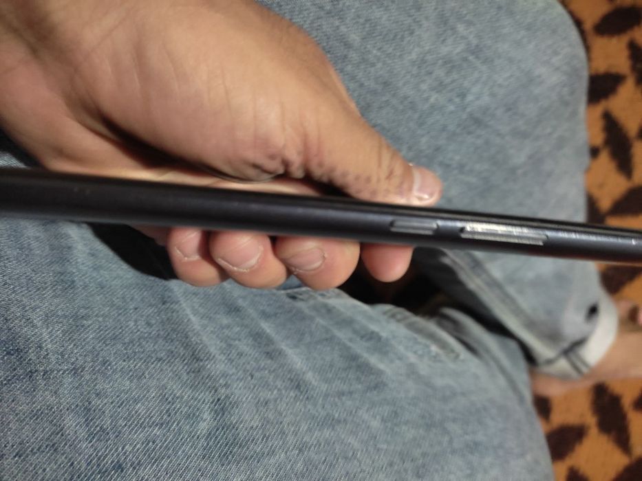 Redmi 9 bor srochniy sotiladi