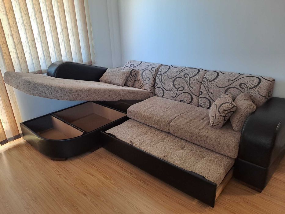 Ъглов диван в отлично състояние