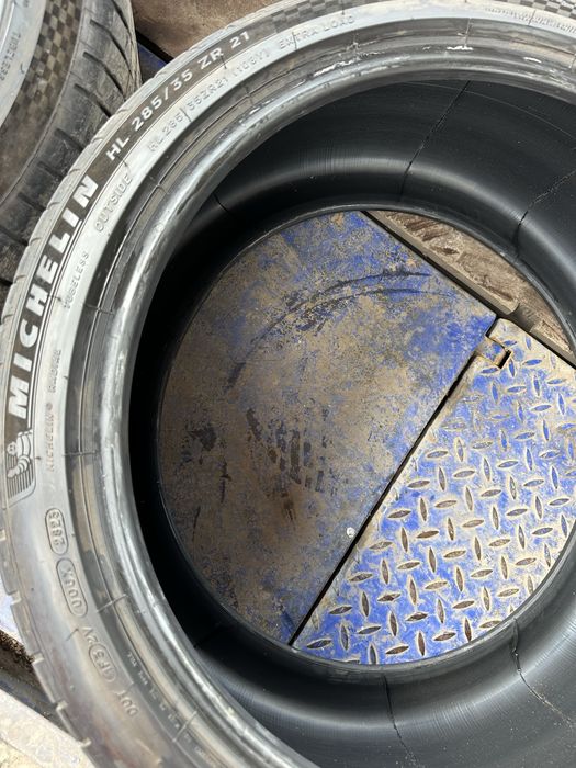 Продавам гуми Michelin Pilot Sport 4s  285/35/21-255/40/21